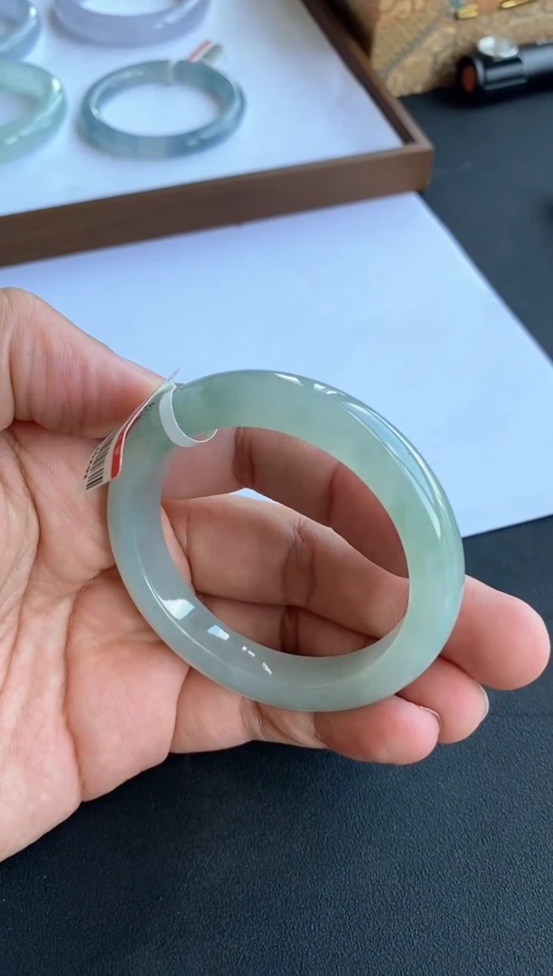 未镶嵌手镯翡翠33号52.3*10.6*8.6正圈