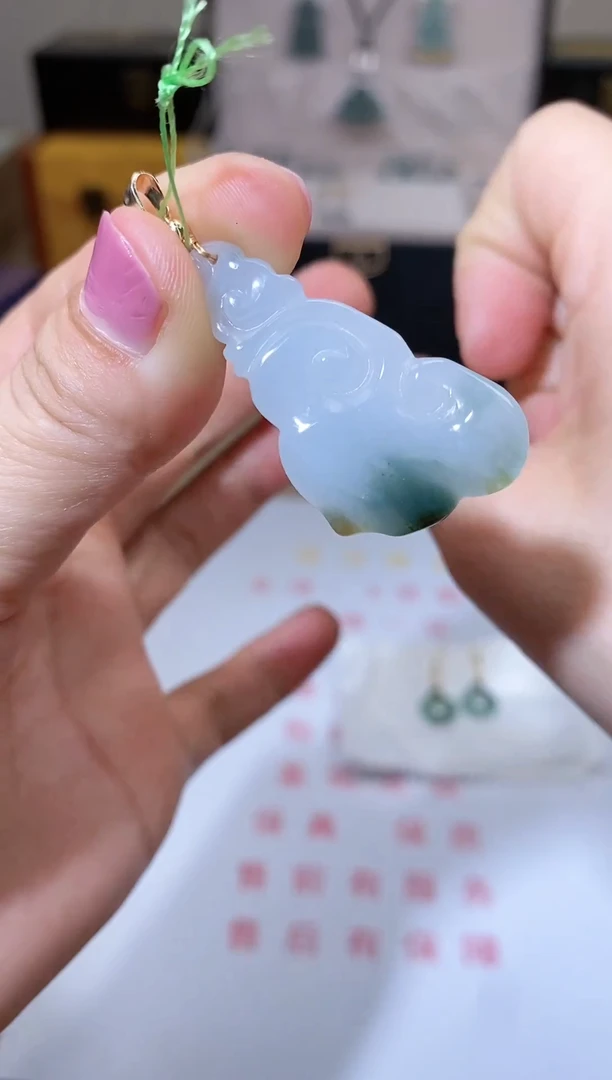【闪购商品】翡翠颈饰未镶嵌天然A货翡翠