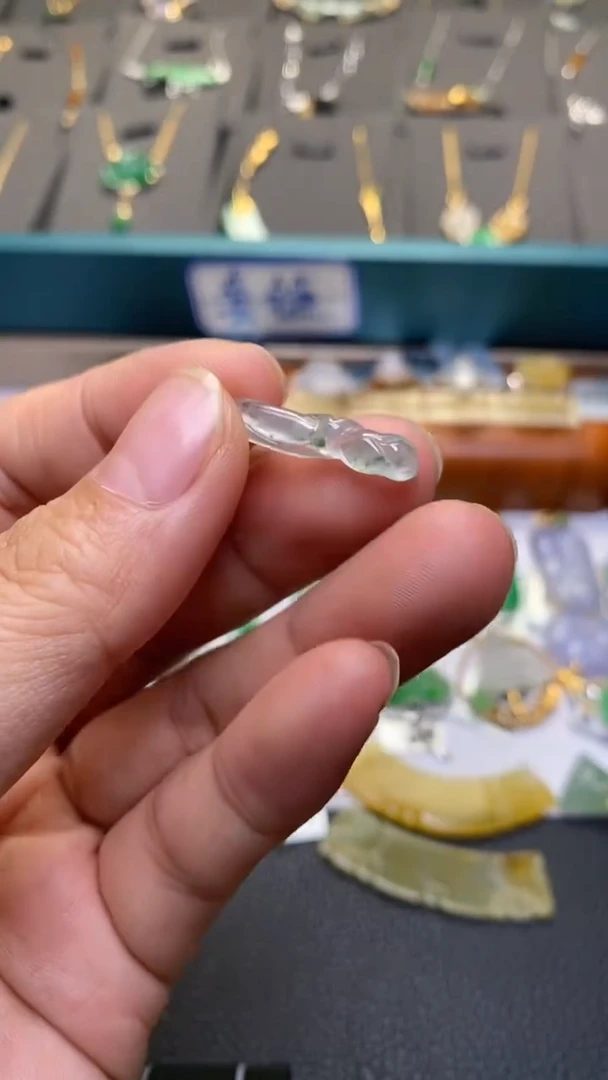 颈饰未镶嵌翡翠净货35016