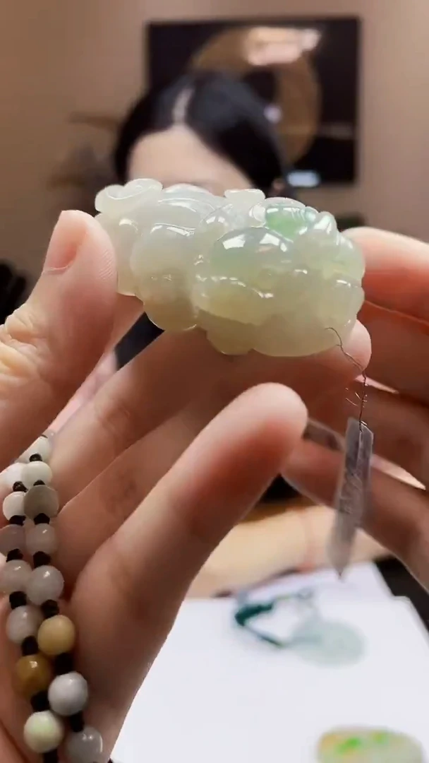未镶嵌定制翡翠吊坠140