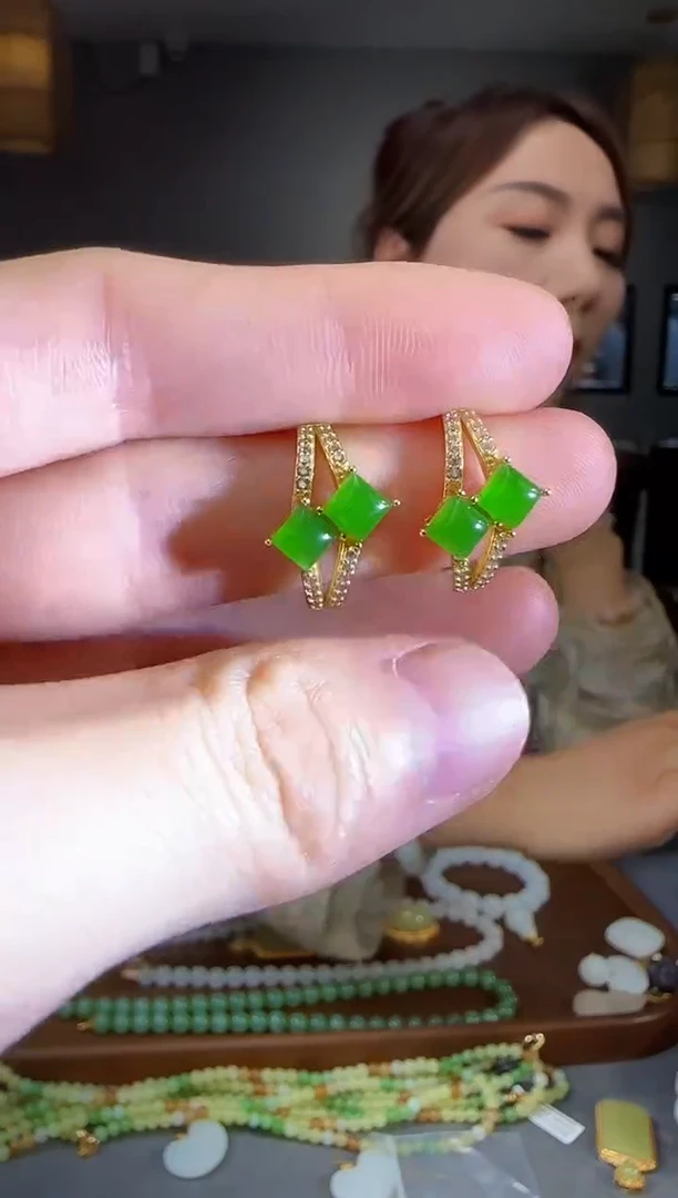 和田玉银S925镶嵌耳饰1