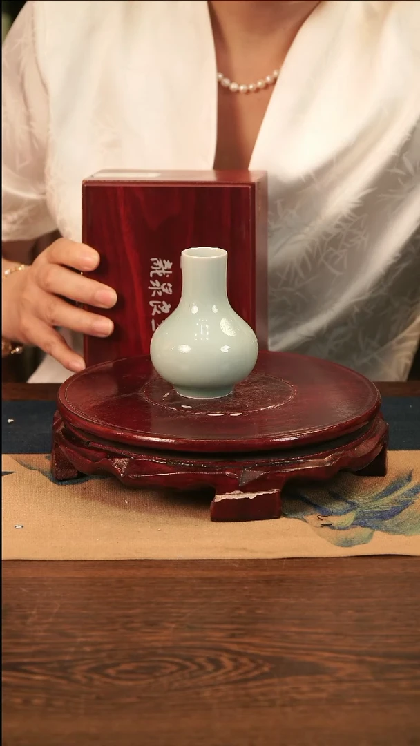 纯手工 粉青 小天球瓶B