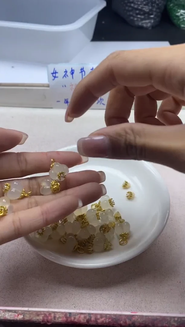 【闪购商品】玛瑙/玉髓颈饰银S800镶嵌 w1103荔枝冻桂花*1颗