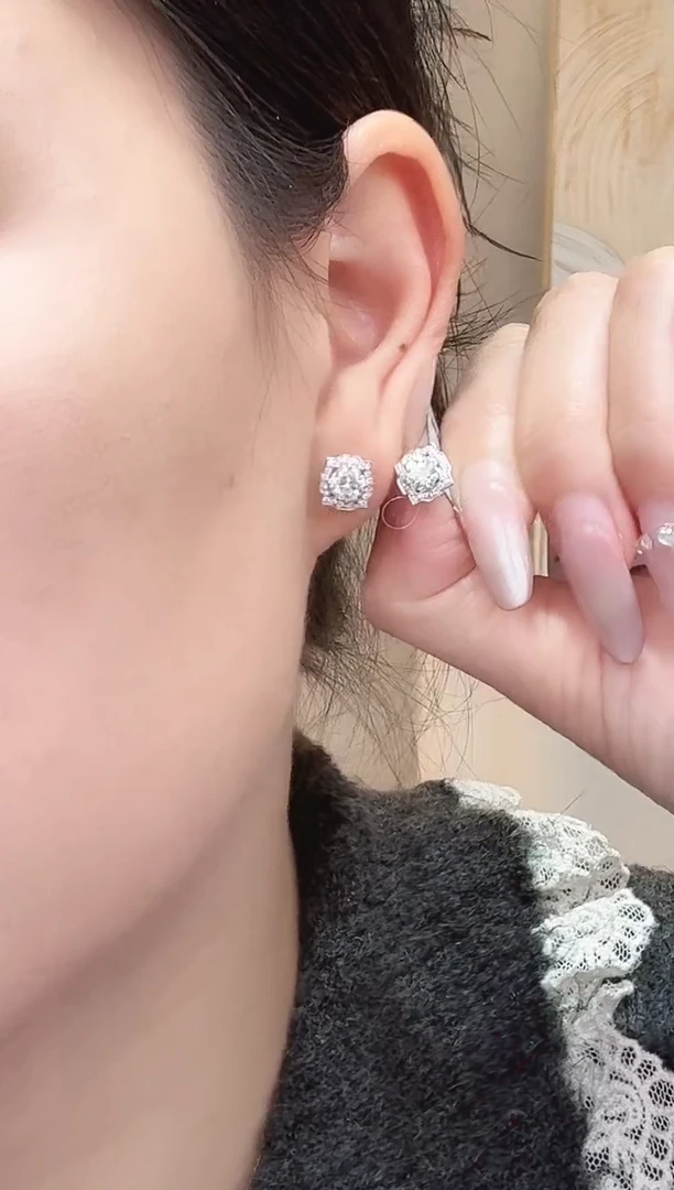 18K金镶嵌实验室培育钻石耳饰贝拉耳钉k白