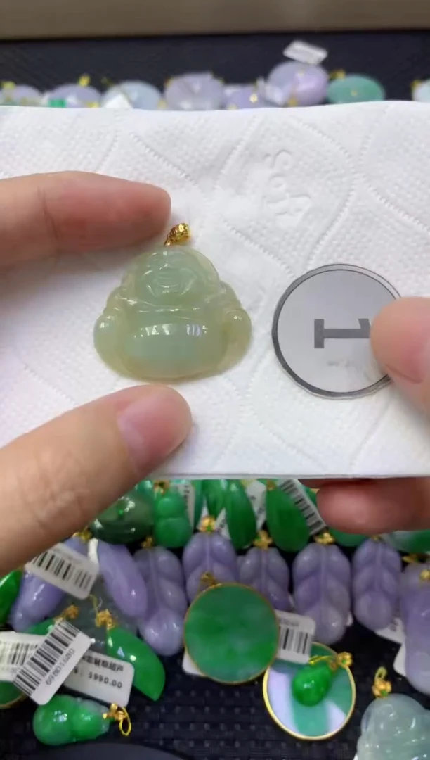 颈饰未镶嵌翡翠天然缅甸翡翠A货