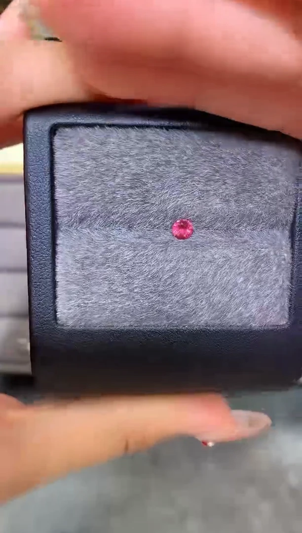 裸石尖晶石圆切 蔷薇色调 0.26ct