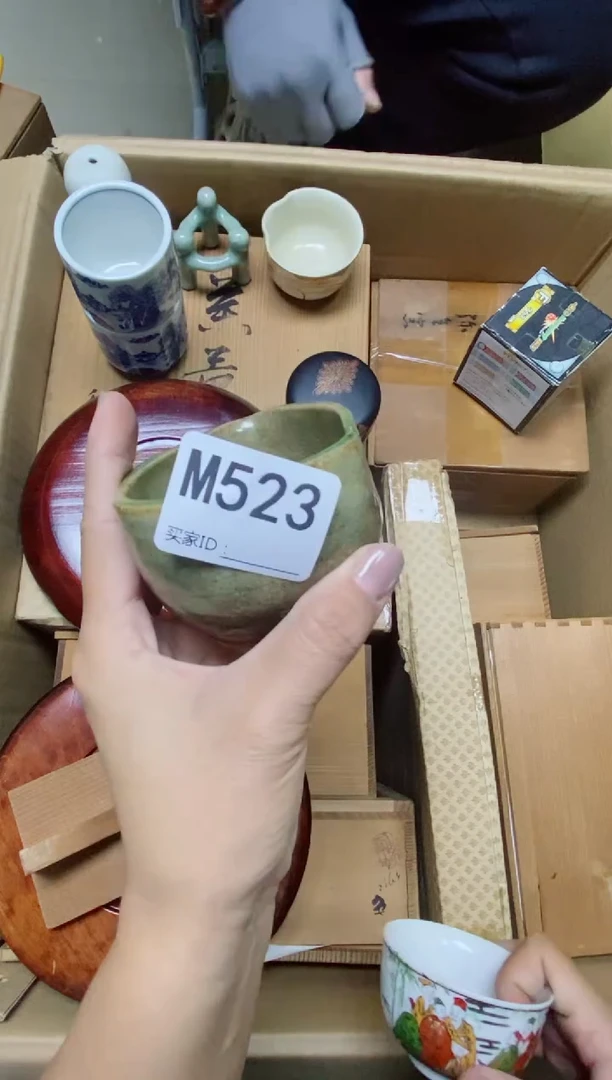 瓷片娇**宝 M523默认微瑕，谨慎参拍