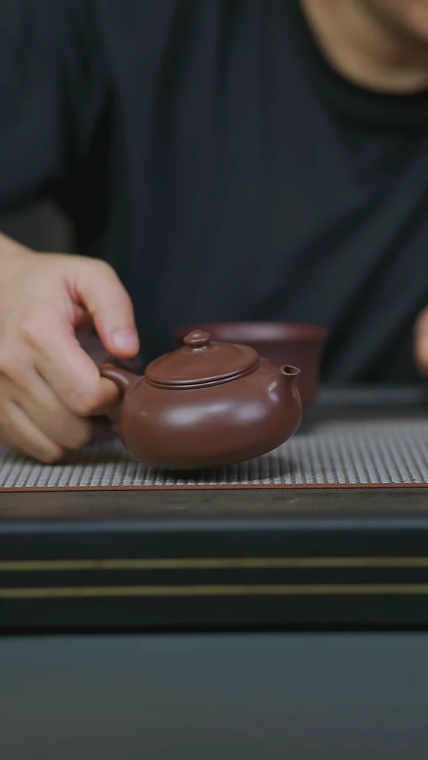 茶壶紫砂半手紫泥寒江170cc
