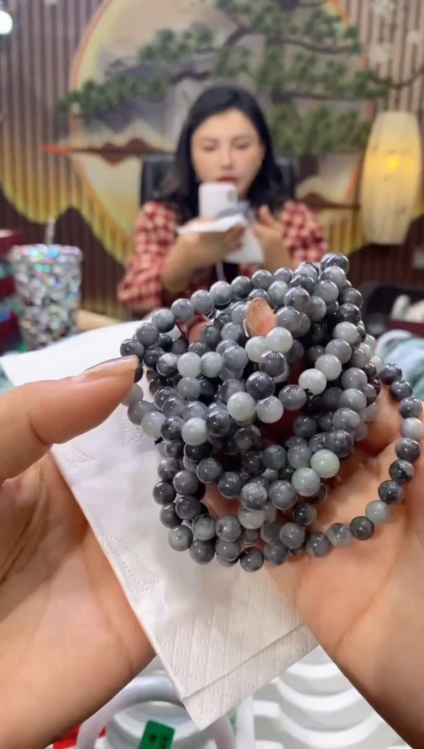 【闪购商品】翡翠手串未镶嵌多样性发货 仅发其一