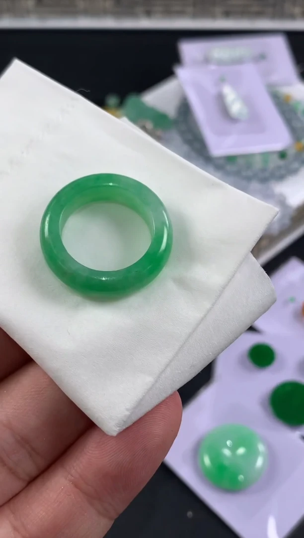 未镶嵌定制翡翠娅翡翠