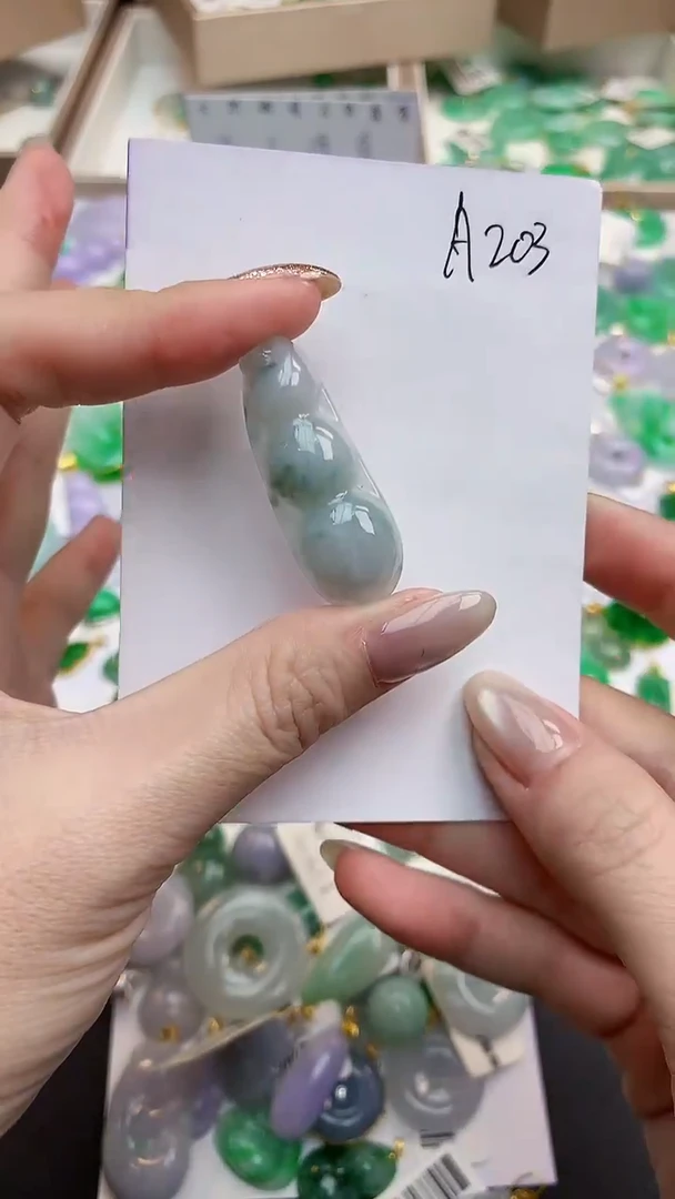 颈饰未镶嵌翡翠天然缅甸A货翡翠