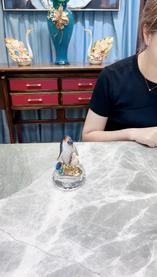 人造水晶企鹅手机支架