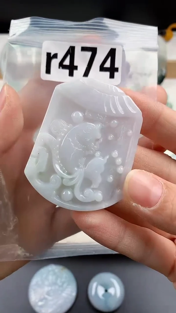 颈饰未镶嵌翡翠天然翡翠吊坠挂件