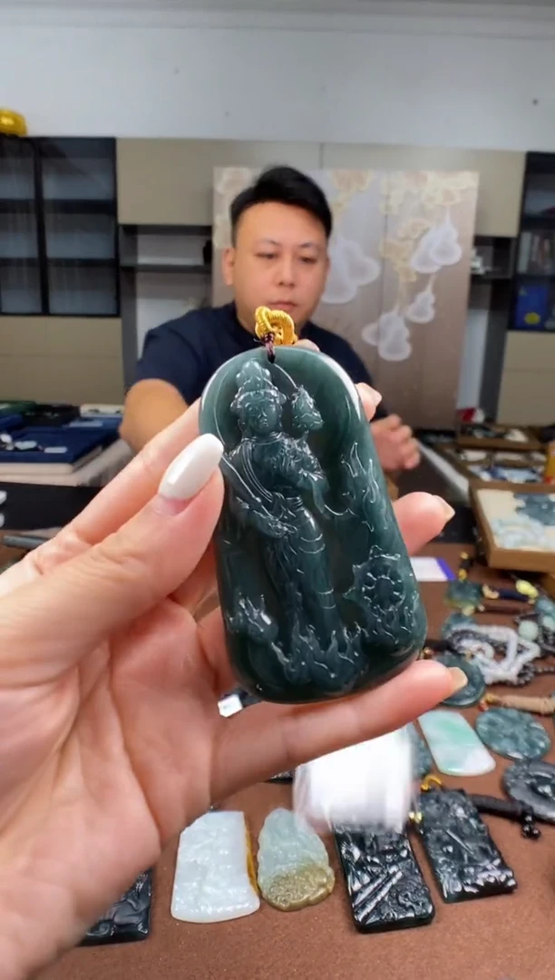 颈饰未镶嵌翡翠多样性发其一