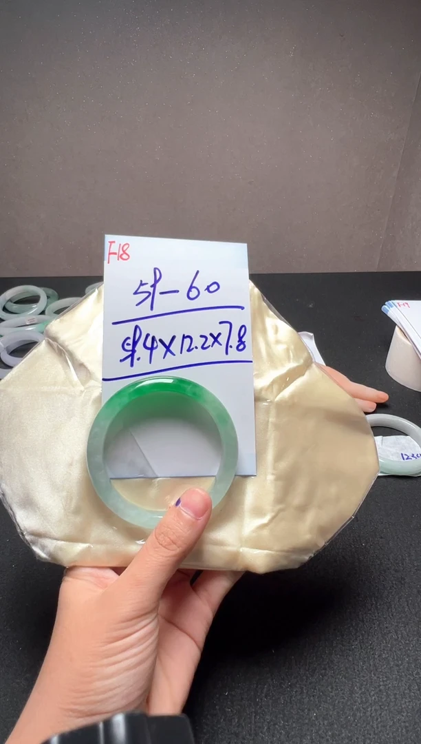 桃****水闪购链接高品微瑕文玩截图为准