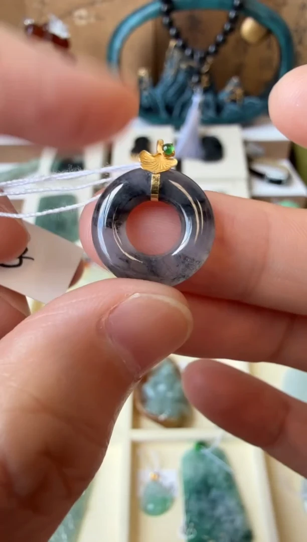 翡翠挂件18K金镶嵌A货翡翠多样性孤品