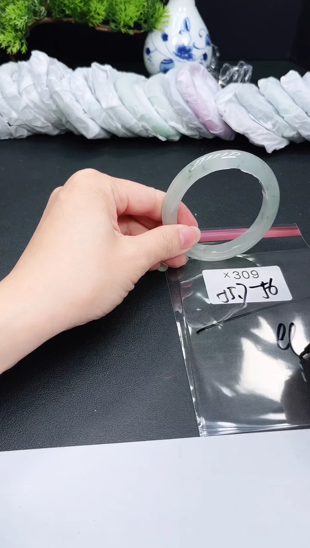 未镶嵌手镯翡翠309
