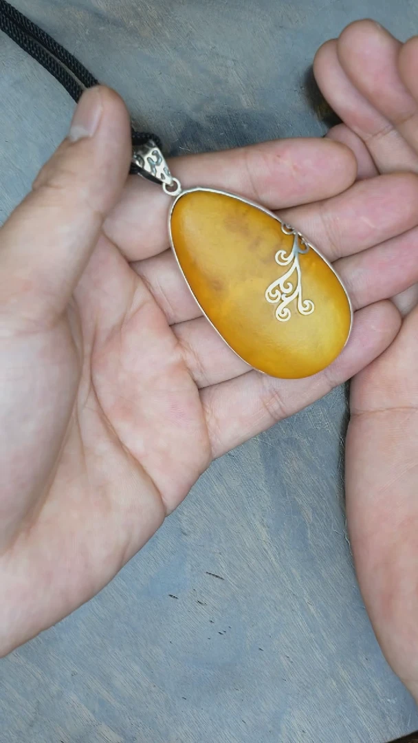 【闪购商品】琥珀裸石银S925镶嵌老蜡水滴吊坠