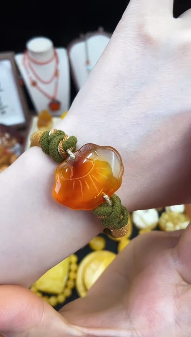 琥珀未镶嵌珠宝奇石柒月