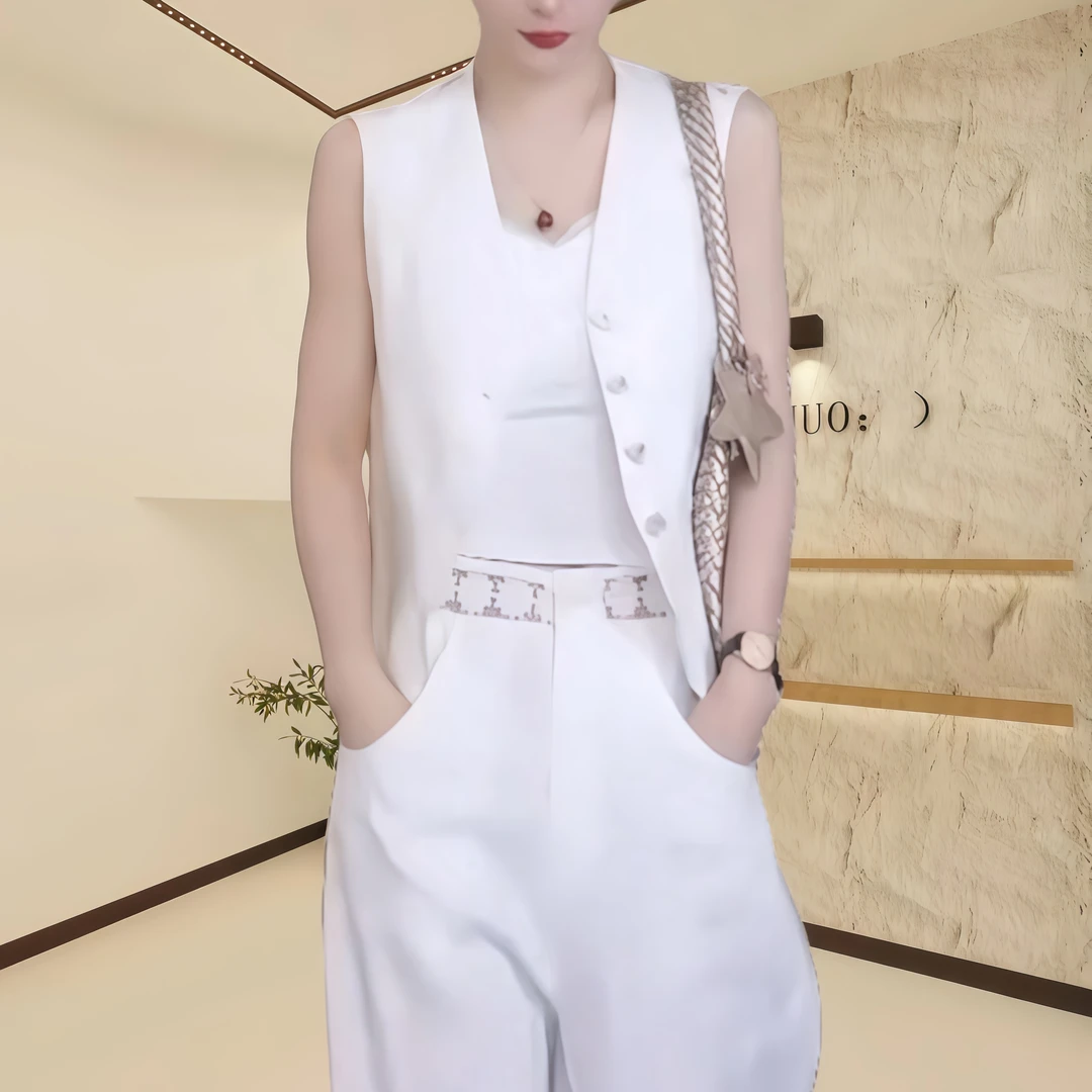 2025新法式复古蕾丝拼接西装气质小香风时尚春夏无袖轻奢马甲