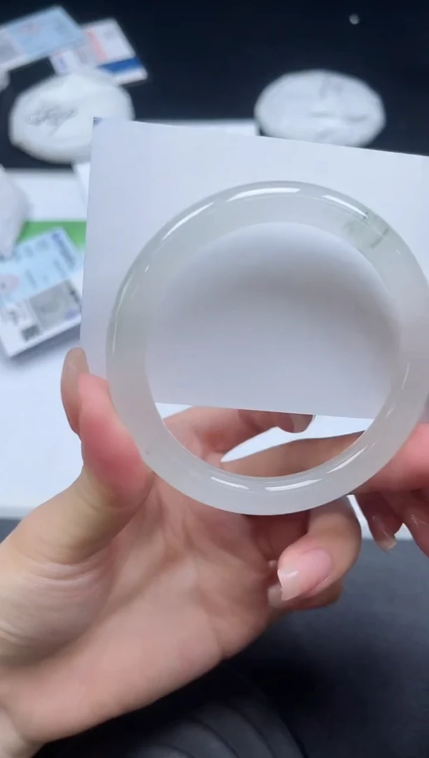 未镶嵌手镯石英质玉117-56