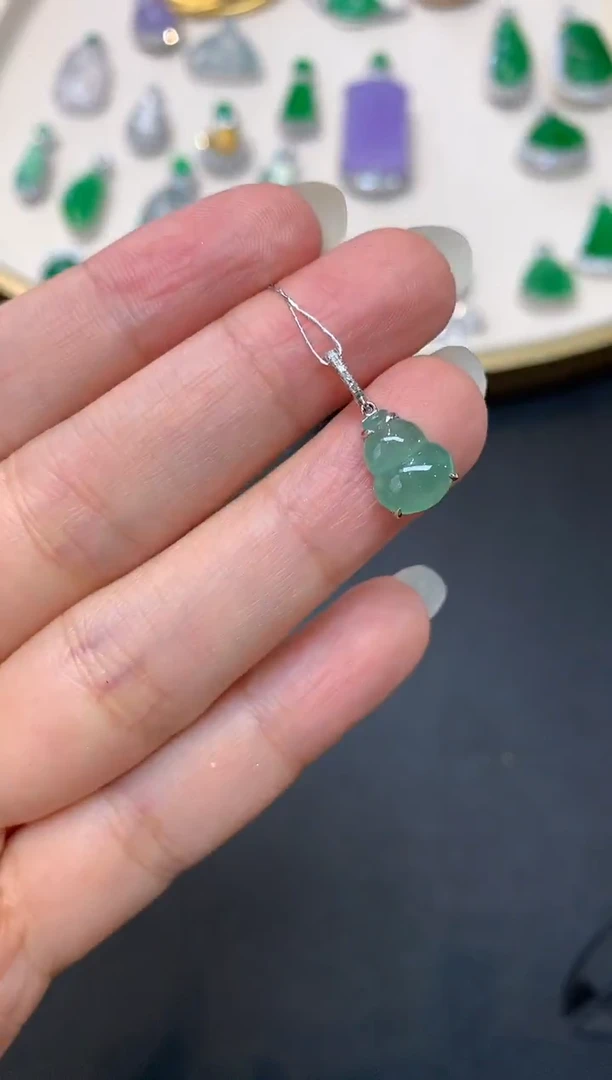 吊坠(不含链)18K金镶嵌翡翠W946|980