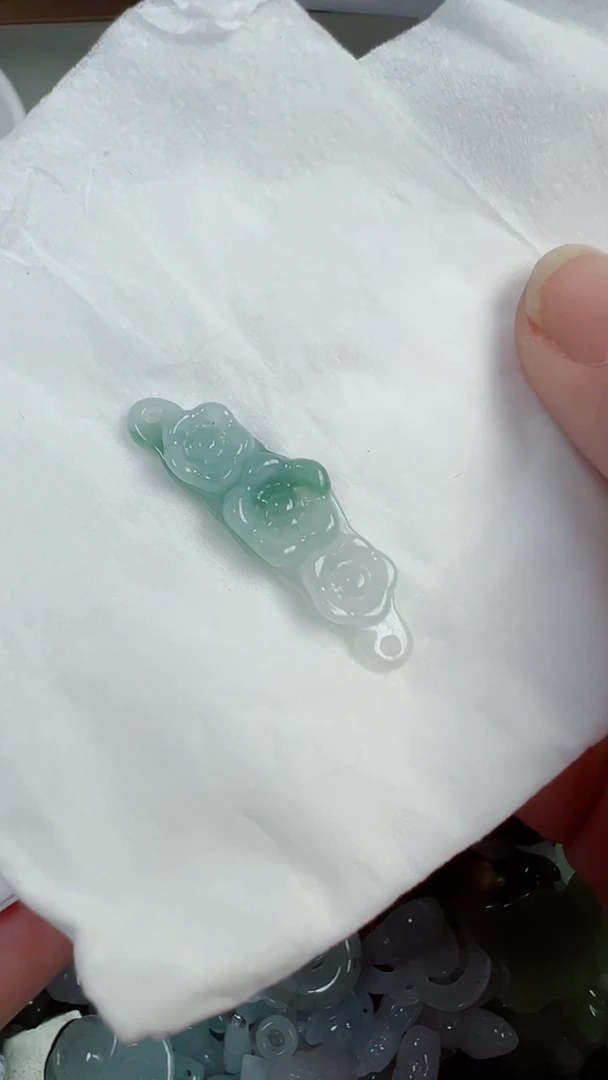 散珠翡翠向****y777号链接，A货翡翠