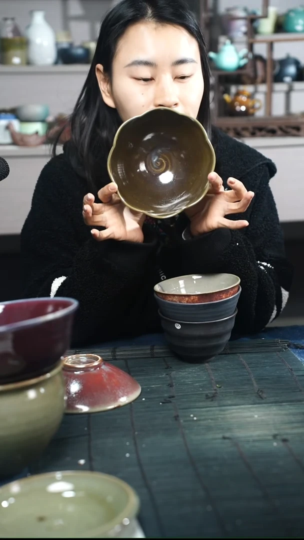 浪鬼家釉绘柴烧花瓣碗