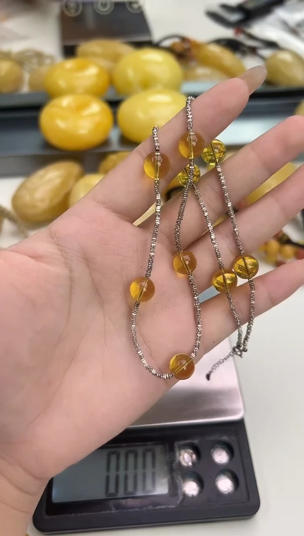 裸石琥珀未镶嵌?****?琥珀蜜蜡吊坠
