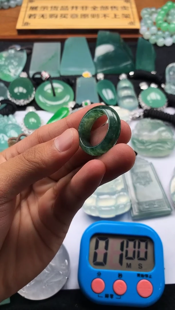 定制翡翠未镶嵌?**。5031毛货不退不换