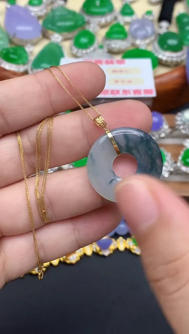 颈饰18K金镶嵌翡翠97-中国好珍宝