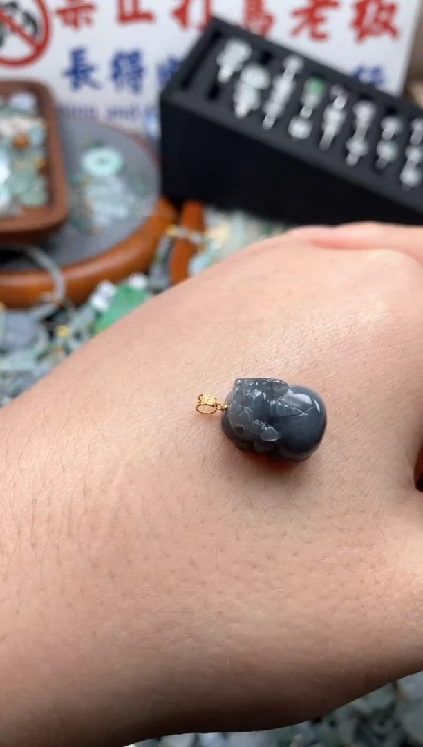 【闪购商品】翡翠颈饰未镶嵌哥哥