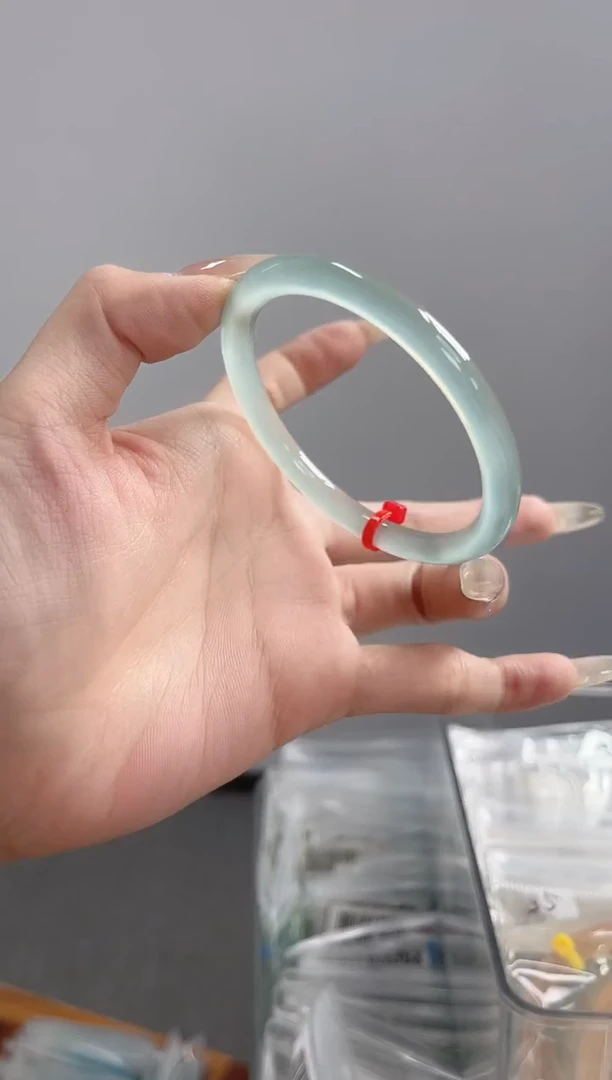 玛瑙/玉髓手镯未镶嵌56-57圈