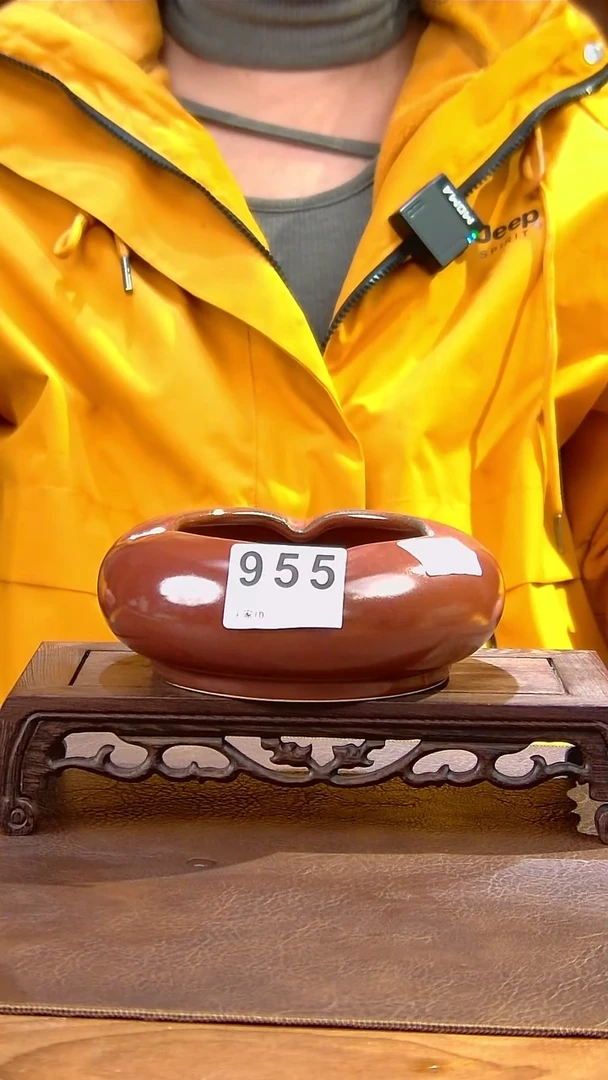 柿红釉灰灰缸955