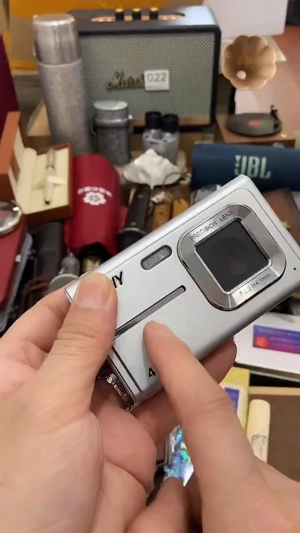 瓷片闪购商品  如图所示