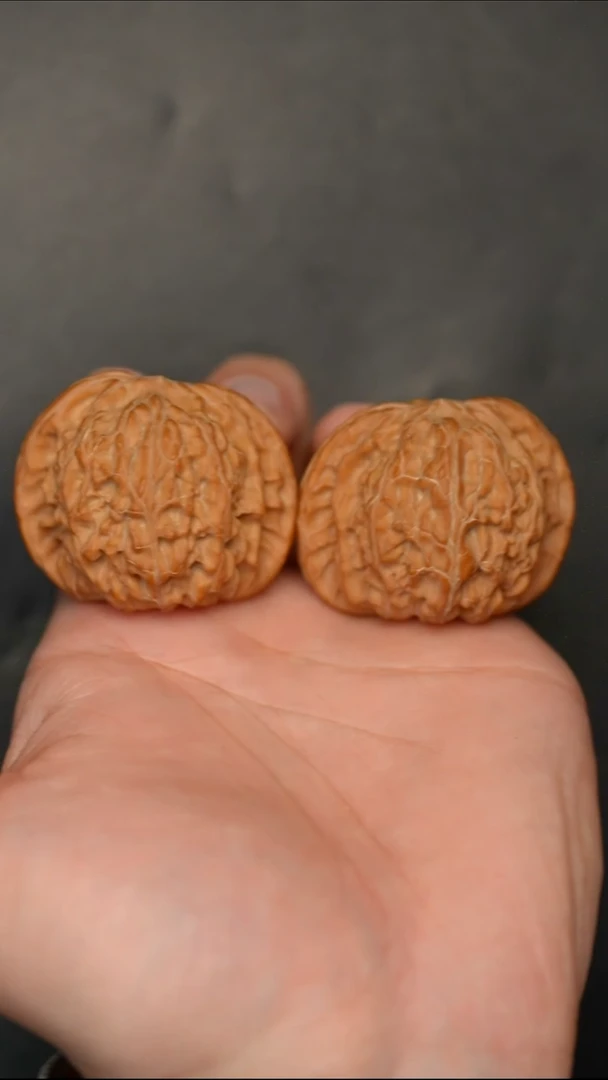 把件文玩核桃全品红皮山地磨盘43