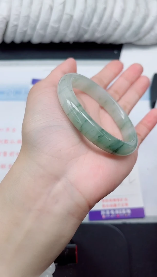 【闪购商品】石英质玉手镯未镶嵌285#53.2