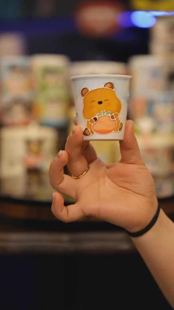 【闪购商品】摆件景德镇釉下彩绘设计师款式陶瓷