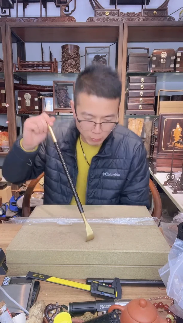 【闪购商品】乌木类书架584紫光檀铜头痒痒挠