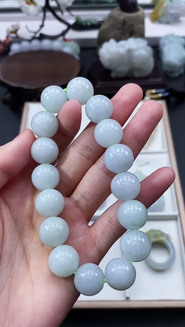 翡翠未镶嵌颈饰天然缅甸A货翡翠