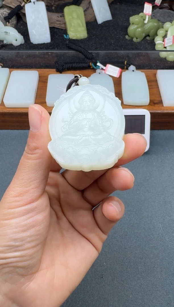 颈饰未镶嵌和田玉2