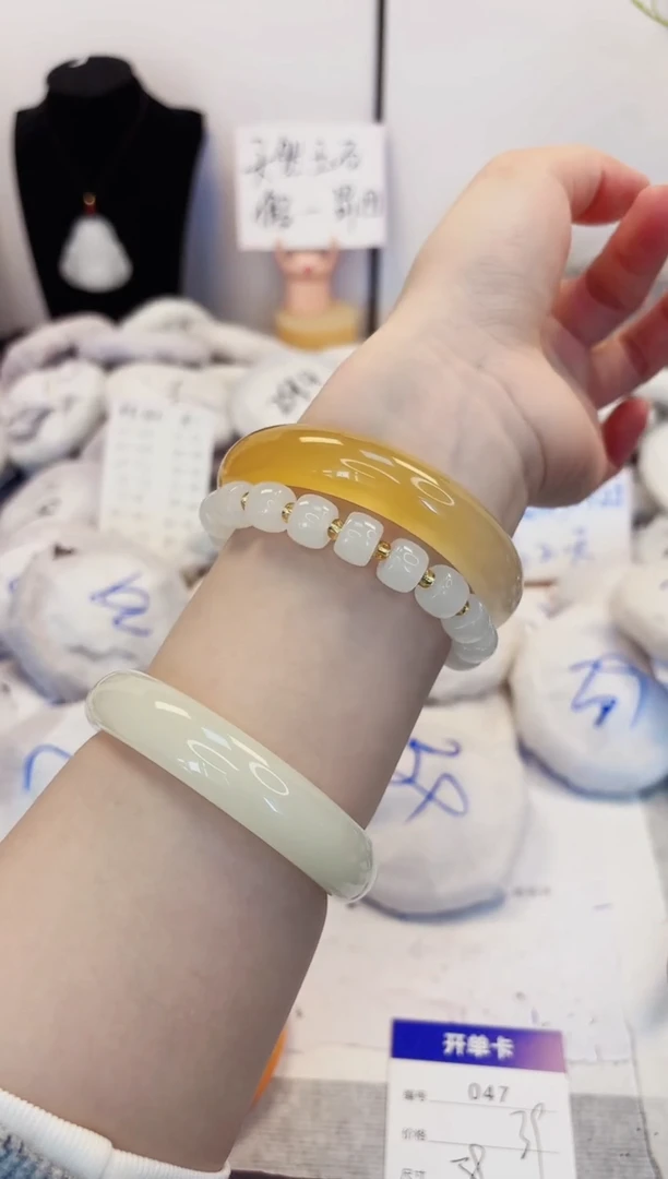 【闪购商品】石英质玉手镯未镶嵌47-财气镯-圈口59