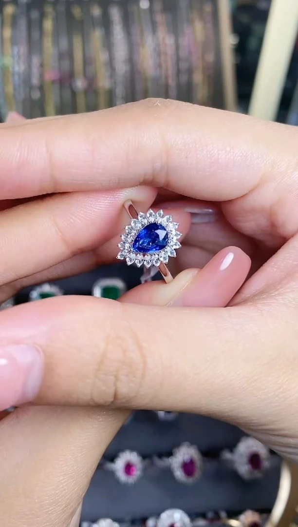 蓝宝石戒指18K金镶嵌·