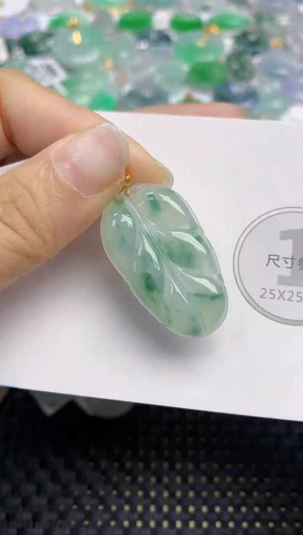 颈饰18K金镶嵌翡翠天然缅甸A货翡翠百元以上9元证书费自理