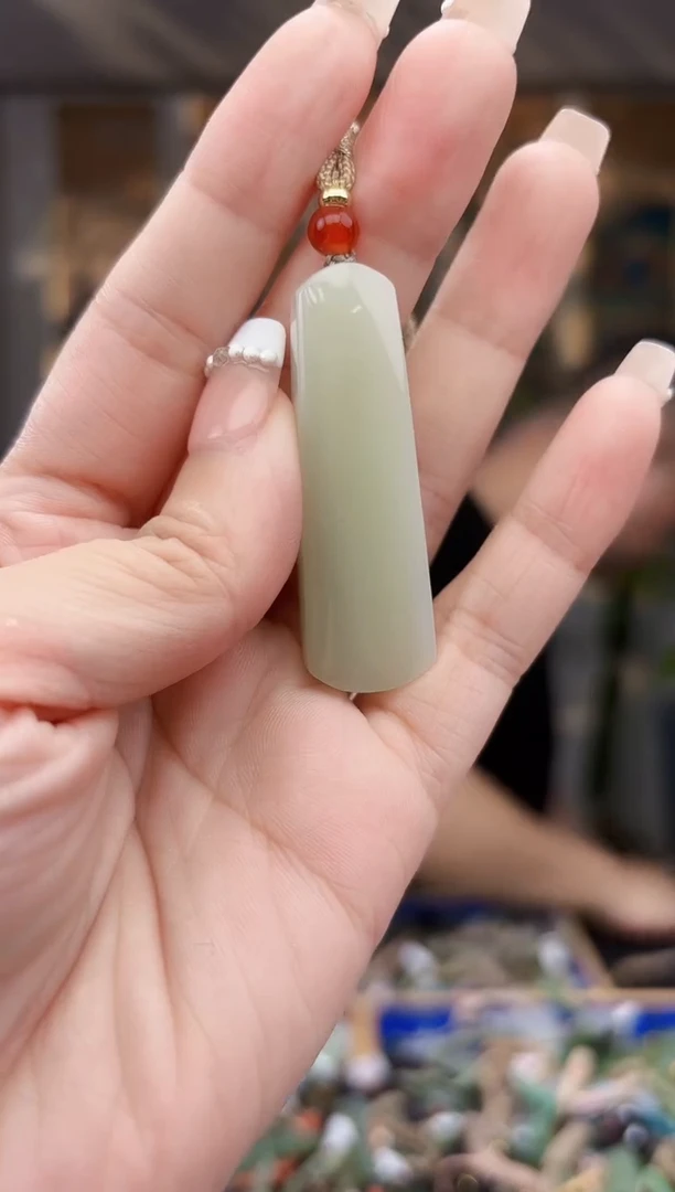 和田玉未镶嵌挂件拍一发一