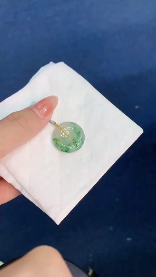 翡翠18K金镶嵌颈饰           1