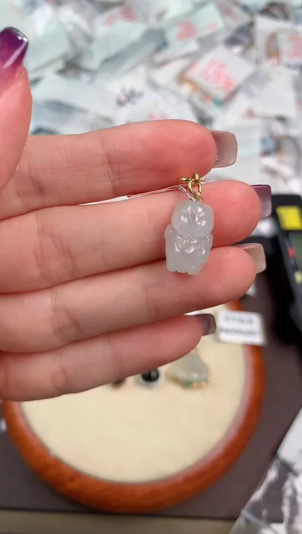 翡翠挂件未镶嵌一