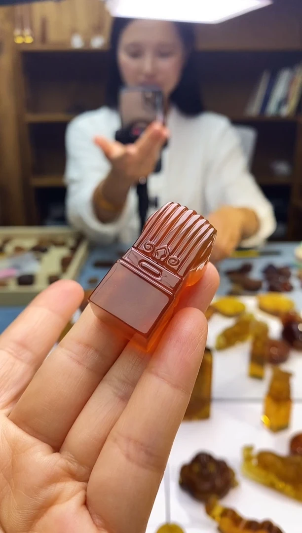 琥珀颈饰未镶嵌3*SN67-46（官帽）