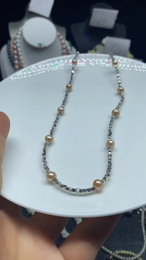 淡水珍珠未镶嵌颈饰多人