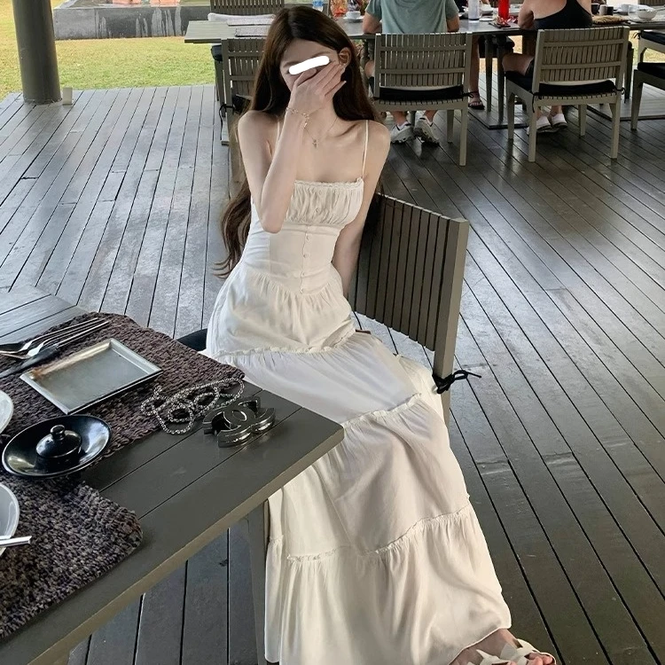 白色初恋吊带裙夏季新款法式度假裙子女款爆款2025新款高级感